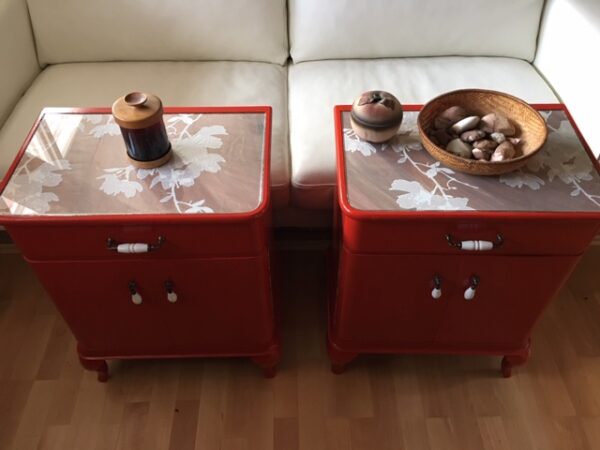 červené stolky PRODÁNO Červené retro skříňky Art Deco