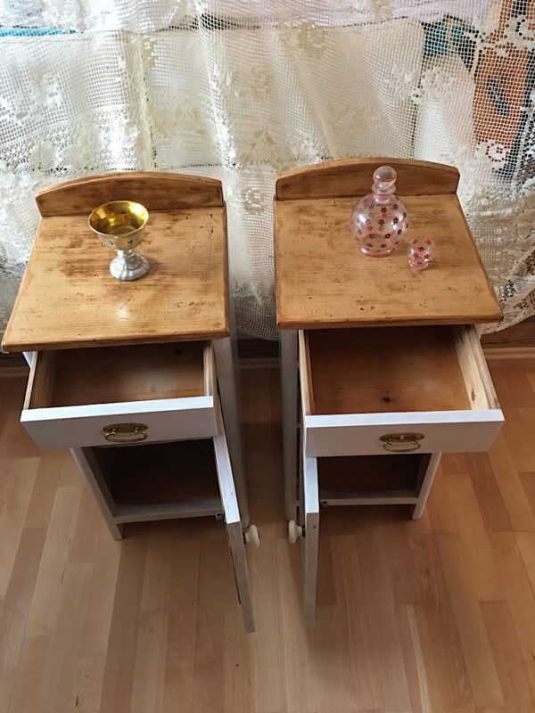 IMG_7281 PRODÁNO Noční stolky s bílou lazurou