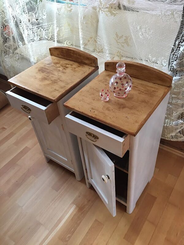 IMG_7292 PRODÁNO Noční stolky s bílou lazurou
