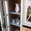 PRODÁNO Starožitná závěsná skříňka po renovaci